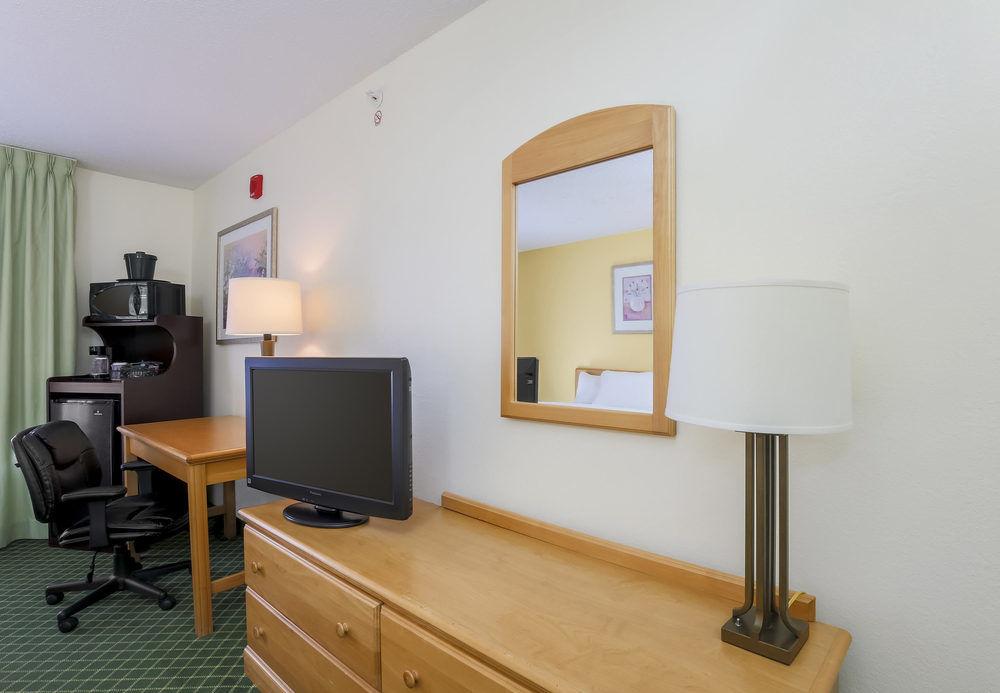 Fairfield Inn & Suites Wheeling - St. Clairsville, Oh Dış mekan fotoğraf